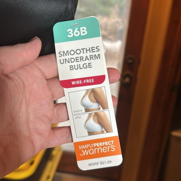 NWT Warner's Simply Perfect Underarm Smoothing Seamless Wireless Bra Black 36B - Picture 6 of 10